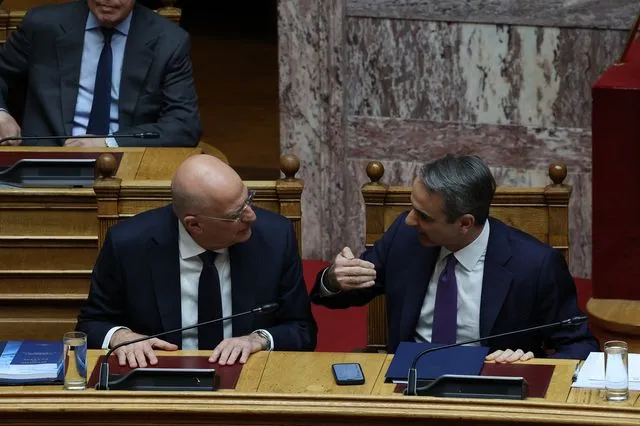 Στο υπουργείο Άμυνας η νέα άτυπη “αναμέτρηση” Μητσοτάκη – Δένδια