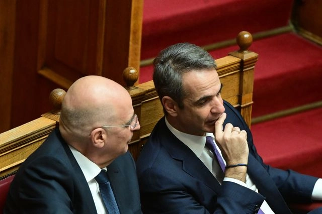 Τι ειπώθηκε στο τηλεφώνημα Μητσοτάκη- Δένδια