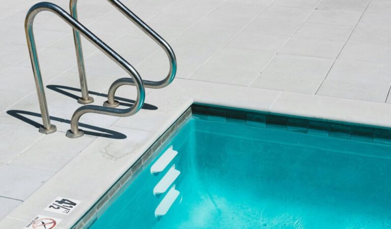 Σαντορίνη: Πώς έγινε η τραγωδία με το 5χρονο παιδί που βρέθηκε νεκρό σε πισίνα ξενοδοχείου