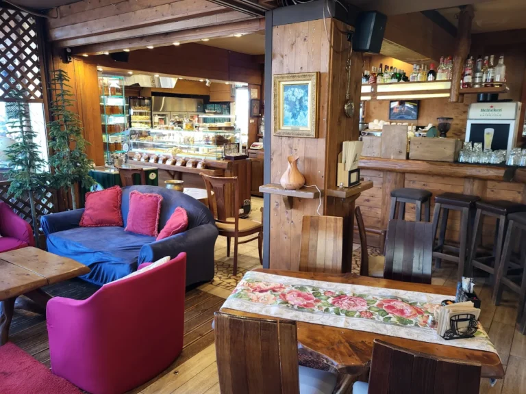 Αρτιότητα στο ARTION – Η γεύση και η εμπειρία σε ένα all-day στέκι στο Μάτι