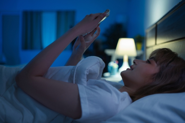 Πώς ο ύπνος στο απόλυτο σκοτάδι μπορεί να σου σώσει τη ζωή