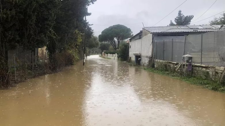Πικέρμι: Υπερχείλισε ποτάμι – Πού έχει διακοπή κυκλοφορίας – rpn