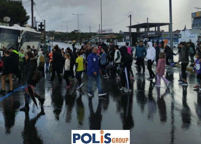 Ραφήνα Πικέρμι: Με πείσμα και χαμόγελα, μέσα στη βροχή τα Kids Run (φωτο – βίντεο)