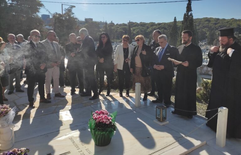 Ραφήνα: Τρισάγιο στο μνήμα του ευεργέτη Καπετάν Φίλλιπου Καβουνίδη