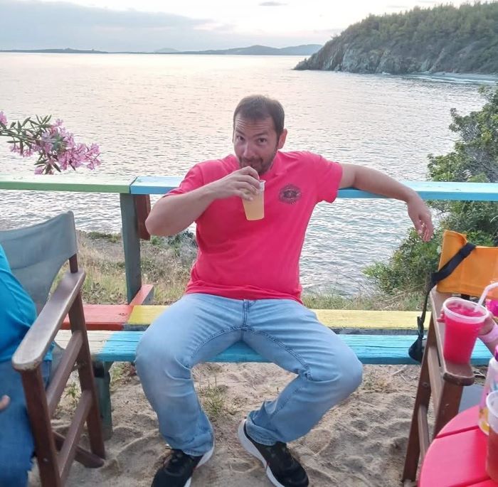 Δημιουργίες του εκλιπόντος Θανάση Ράπτη θα κοσμούν το Δημαρχείο Μαραθώνος – rpn