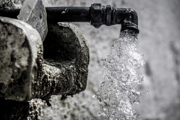 Λειψυδρία: 10+1 τρόποι να μην σπαταλάμε το νερό – Οδηγίες από την ΕΥΔΑΠ