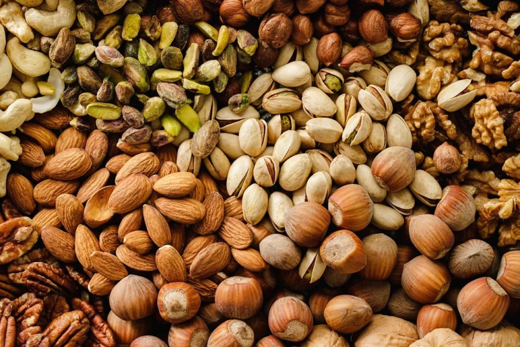 Ειδικοί αποκαλύπτουν τον ξηρό καρπό που προστατεύει από γήρανση και χρόνιες παθήσεις