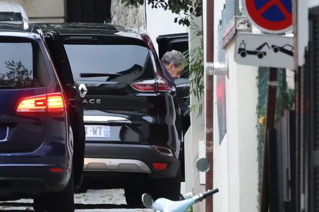 Αποφυλακίστηκε μετά από 20 ημέρες ο Νικολά Σαρκοζί