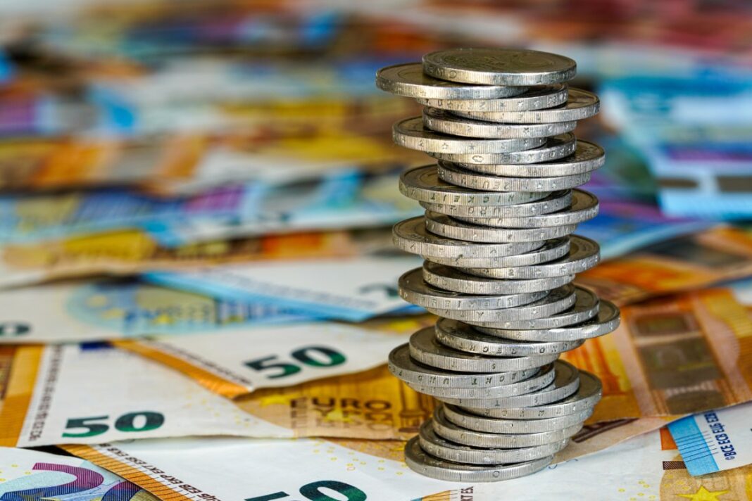 Στα 40 – 45 δισ. ευρώ η παραοικονομία στην Ελλάδα