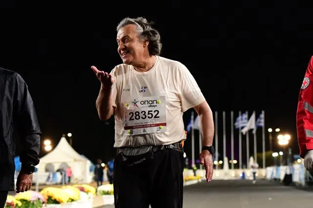 Συγκινεί ο Ιωακείμ Υφαντίδης που τερμάτισε τελευταίος στον Μαραθώνιο – “Η ζωή είναι πολύ όμορφη”