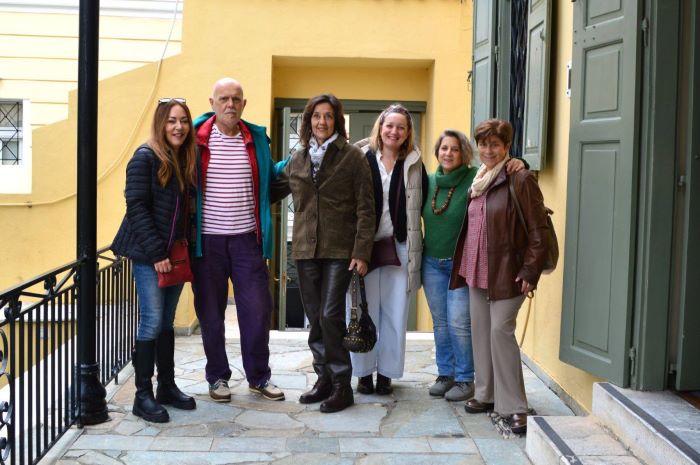 Η ομάδα κρουστών του Λυκείου Ελληνίδων Ραφήνας στο μουσείο λαϊκών οργάνων – rpn