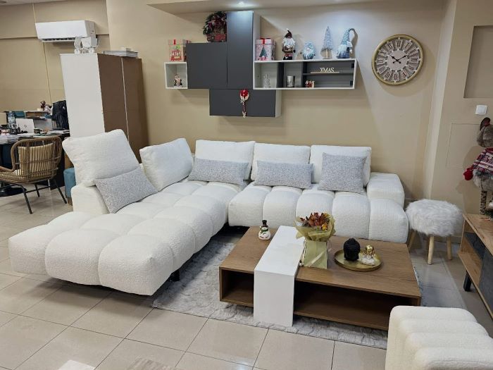 Έπιπλα Φάμπρικα: Εκεί όπου ο καναπές Loren μετατρέπει το σαλόνι σε εμπειρία