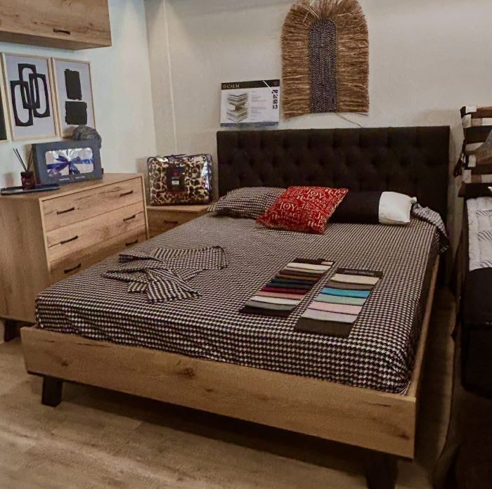 Χριστουγεννιάτικη ευκαιρία από τη «Φάμπρικα» διπλό κρεβάτι με ανατομικό στρώμα