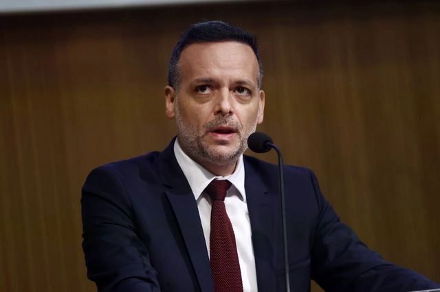 Δούκας σε Πλεύρη: Παρεξηγήθηκε ο ακροδεξιός για μία γιορτή νέων