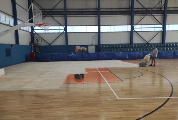 Πικέρμι: Ξεκίνησαν οι εργασίες συντήρησης του ξύλινου δαπέδου στο Κλειστό Γυμναστήριο Διώνης – rpn