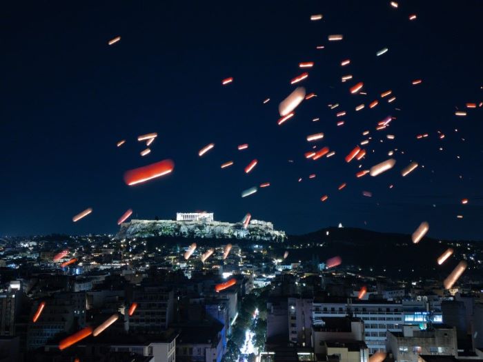 3.000 φαναράκια, 3.000 ευχές, μία πόλη γεμάτη φως — Η Αθήνα έζησε τη “Νύχτα των Ευχών” – rpn