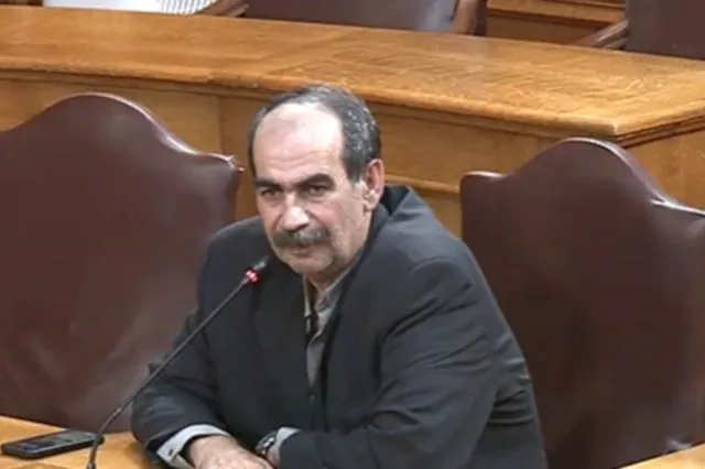 H κυβέρνηση, ο “Φραπές” και μια “καμήλα” στο Σικάγο