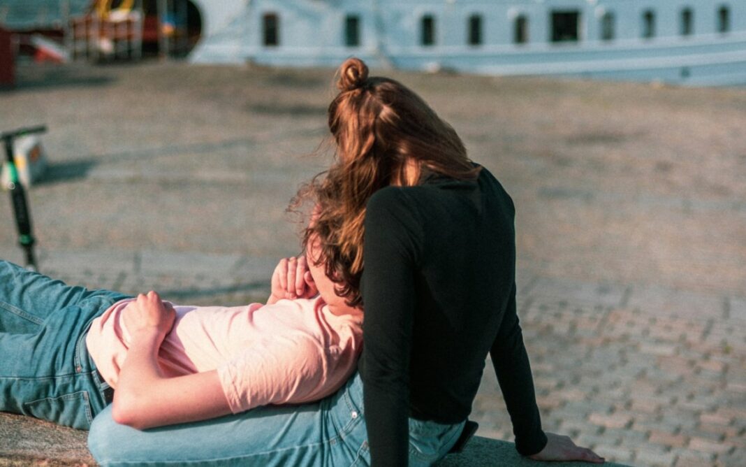 The playbook: Οι ερωτήσεις που «σπάνε» τον πάγο στο πρώτο ραντεβού