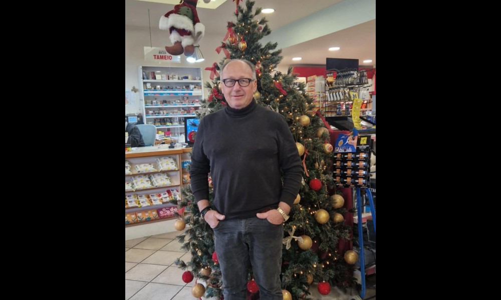 Ευχές για καλή χρονιά από τον Γιάννη Ρήγο και το πρατήριο AEGEAN στο Πικέρμι – rpn