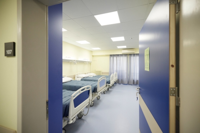 Έκθεση-κόλαφος του ΠΟΥ: Οι δαπάνες υγείας γονατίζουν τα νοικοκυριά στην Ελλάδα