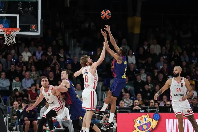 Μπαρτσελόνα – Ολυμπιακός 98-85: Σαν ξεκούρδιστη κιθάρα, δεν μπήκε ποτέ στο πνεύμα του αγώνα