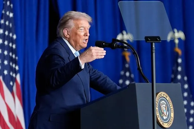 Τραμπ: “Η Ευρώπη κινδυνεύει με εξαφάνιση – Θα είναι αγνώριστη σε 20 χρόνια”