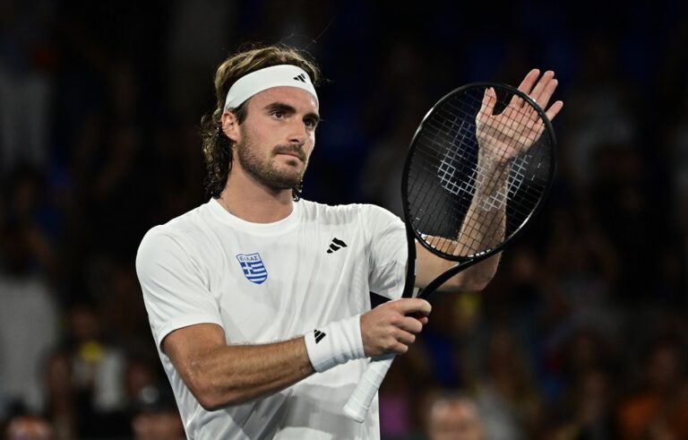 Μπαντόσα ήταν και… πάει: Ο Τσιτσιπάς «συνελήφθη» σε τρυφερό τετ-α-τετ με τη νέα του σύντροφο