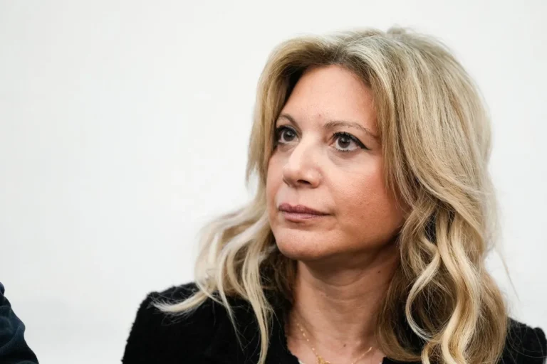 Aπό την Πέτρα Κέλλυ στην Μαρία Καρυστιανού…