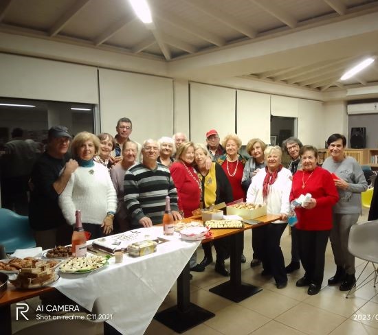 Τα ΚΑΠΗ Ραφήνας Πικερμίου κόβουν την βασιλόπιτα – rpn