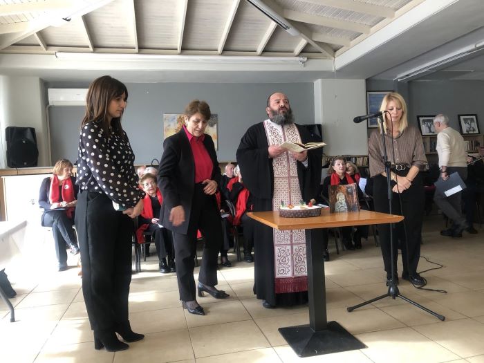 Το ΚΑΠΗ Ραφήνας έκοψε την βασιλόπιτα με τραγούδια και χορό – rpn