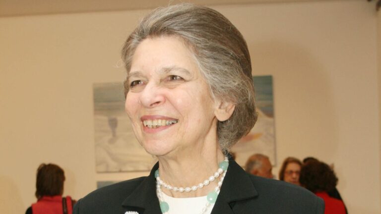 Ραφήνα: Η σιωπηλή ευεργεσία της Πριγκίπισσας Ειρήνης στην Ενορία της Αναλήψεως, στην ώρα της μεγάλης δοκιμασίας του 2018 – rpn