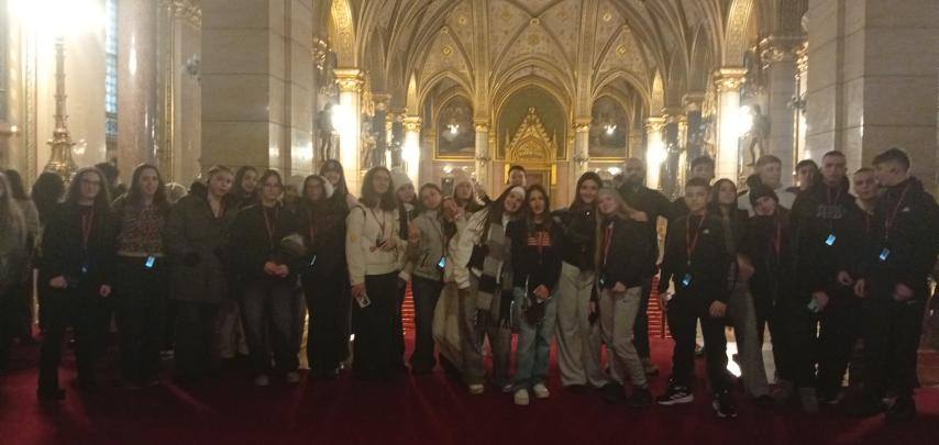 Εκπαιδευτική εκδρομή του 1ου Γυμνασίου Ραφήνας στο Ευρωπαϊκό Κοινοβούλιο και στο Ελληνικό Σχολείο «Μανώλης Γλέζος» – rpn