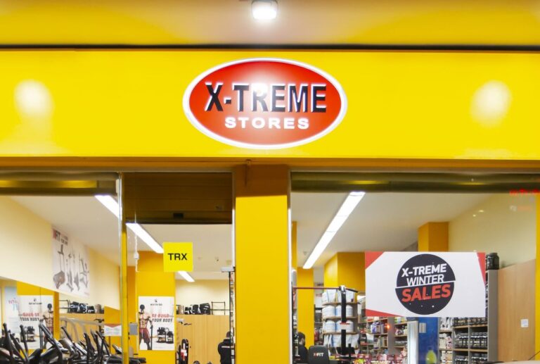 Τα καταστήματα X-TREME στο πλευρό του 10ου Αραφήνειου Δρόμου