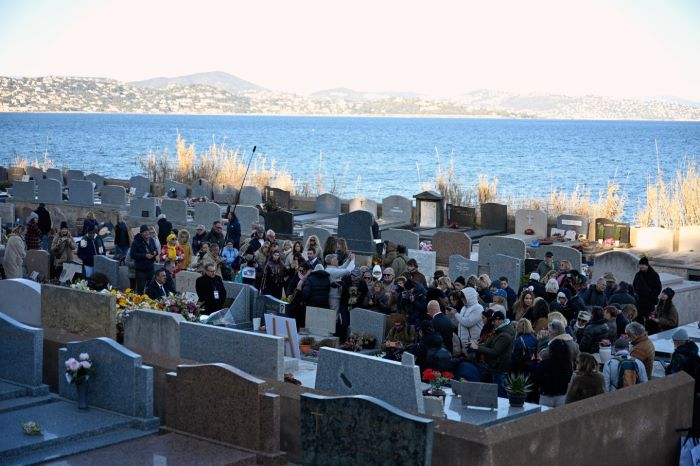 Σε οικογενειακό τάφο με θέα τη θάλασσα το τελευταίο αντίο στην Μπριζίτ Μπαρντό – «Μείνε μαζί μου μέχρι να έρθω», το μήνυμα της 87χρονης αδελφής της – rpn