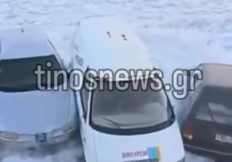 Αυτοκίνητα παρασύρθηκαν από τα κύματα στην Τήνο (βίντεο) – rpn