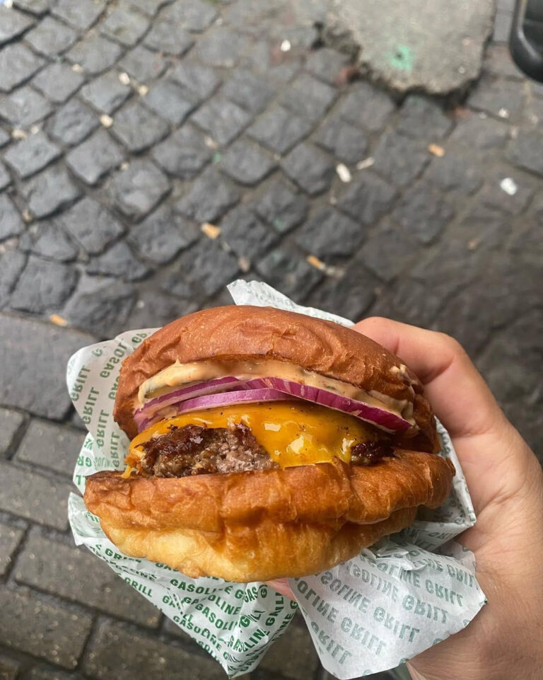 ΟΧΙ ΑΛΛΕΣ ΤΟΥΡΙΣΤΙΚΕΣ ΠΑΓΙΔΕΣ: ΠΩΣ ΝΑ ΦΑΤΕ ΣΑΝ ΝΤΟΠΙΟΙ ΣΤΟ ΕΞΩΤΕΡΙΚΟ