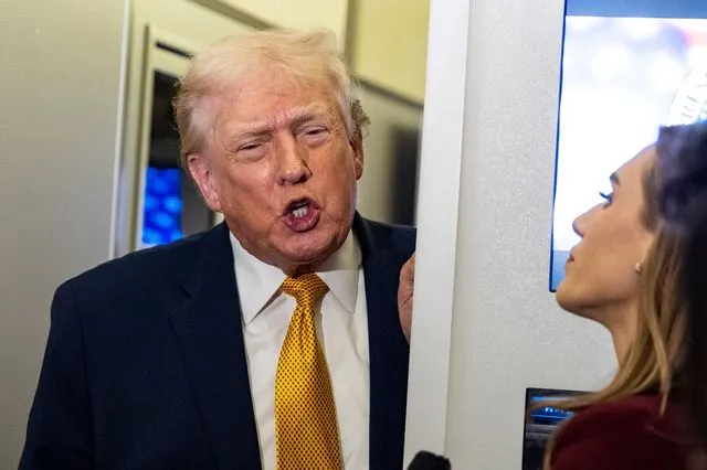 Απειλές Τραμπ κατά πάντων: Κολομβία, Κούβα, Γροιλανδία, Μεξικό και Ιράν στο στόχαστρο