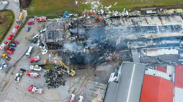Συνελήφθη ο ιδιοκτήτης της Βιολάντα και δύο στελέχη μετά την τραγωδία στα Τρίκαλα –