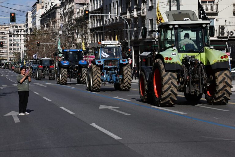 Αγρότες: Αποχώρησαν από την Αθήνα – Ο αγώνας συνεχίζεται