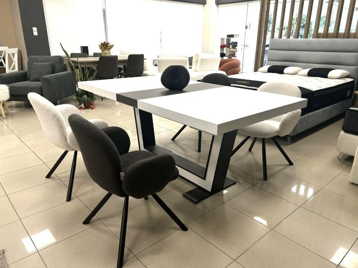 Νέα Μάκρη: Η τραπεζαρία που δεν ακολουθεί μόδες. Τις αντέχει. Στη ”Φάμπρικα”