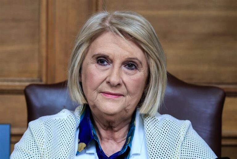 «Αυτοί με μια σφαλιάρα φεύγουν»: Η Βούλτεψη συγκρίνει τους σημερινούς κομμουνιστές με τους «200»