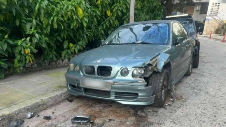 Κολωνάκι: Γνωστή τραγουδίστρια «πήρε σβάρνα» 5 αυτοκίνητα με 0,83 αλκοόλ στο αίμα