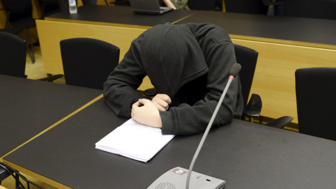 «Σιωπηλά σπίτια και παιδιά χωρίς στόχο»: Ο υπαστυνόμος Λάζαρος Γρηγοριάδης μιλά για τη βία των ανηλίκων