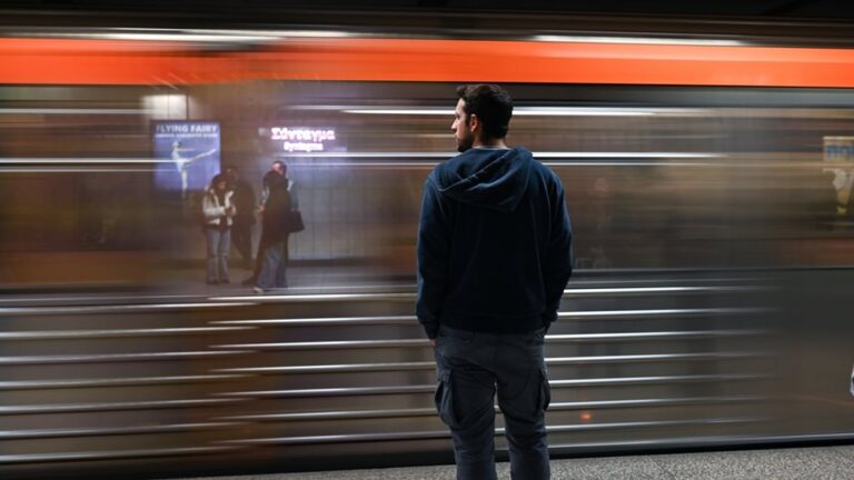 Σε δημόσια διαβούλευση Σχέδιο Νόμου για τις Μεταφορές – Τσουχτερά τα πρόστιμα για την εισιτηριοδιαφυγή