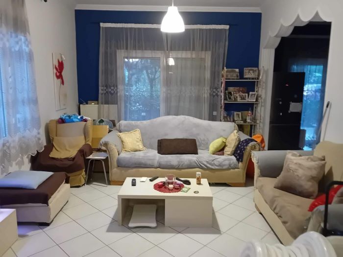 Ενοικιάζεται οικία στο κέντρο του Μαραθώνα (φωτο)