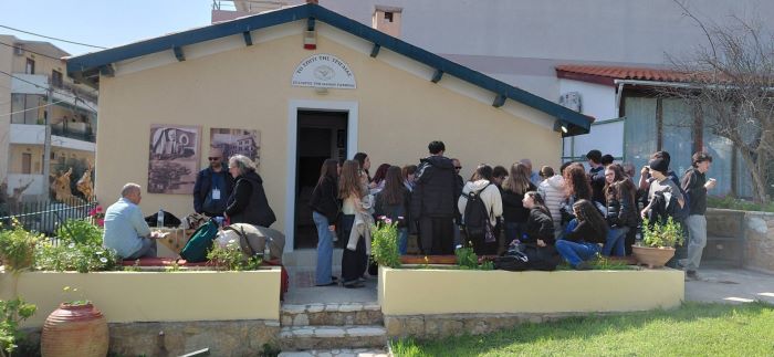 Ραφήνα: Μαθητές του προγράμματος ERASMUS επισκέφθηκαν το «Σπίτι της Τρίγλιας»