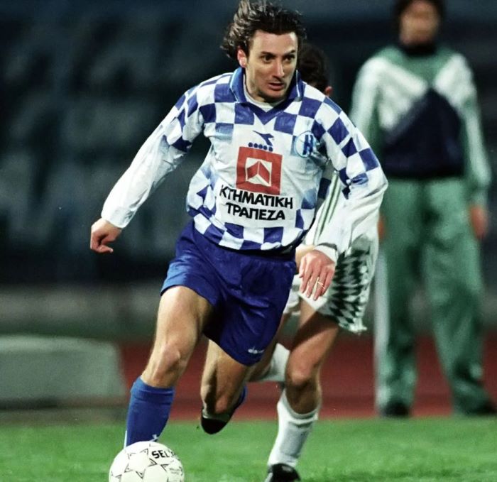 Θλίψη στο ελληνικό ποδόσφαιρο: Πέθανε ο Στέφανος Μπορμπόκης σε ηλικία 59 ετών – Υπήρξε 29 φορές διεθνής