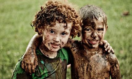 Άφησέ το να λερωθεί, εκεί μεγαλώνει!