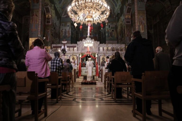 Μεγάλο Σάββατο: Η Ανάσταση – Συμβολισμοί – Έθιμα
