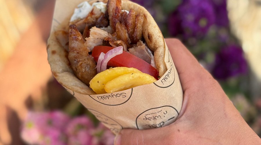 Σουβλάκι… «φαρμάκι»: Πλησιάζει τα 5 ευρώ